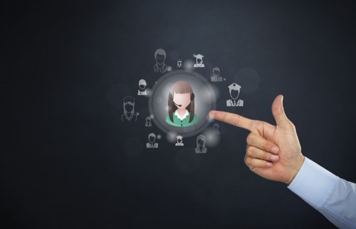 Can An H-1B Visa Holder Bring Their Spouse To The US?